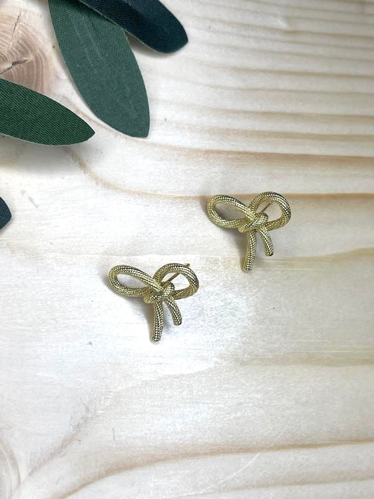 Relaxed Bow Studs